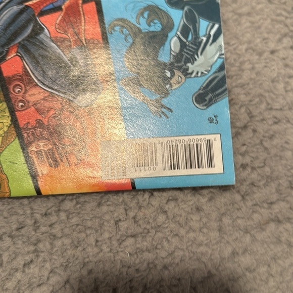 SPIDER-VERSE 1 SECRET WARS 2015 MARVEL COMIC Book - Picture 2 of 7